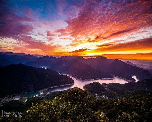 담양 추월산에서 바라본 담양호 대표사진